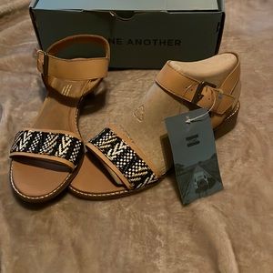 Toms Camilia Sandals